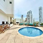 2Br Apartment In Front Of The Beach